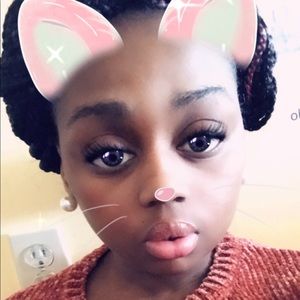 Meet your Posher, Briana